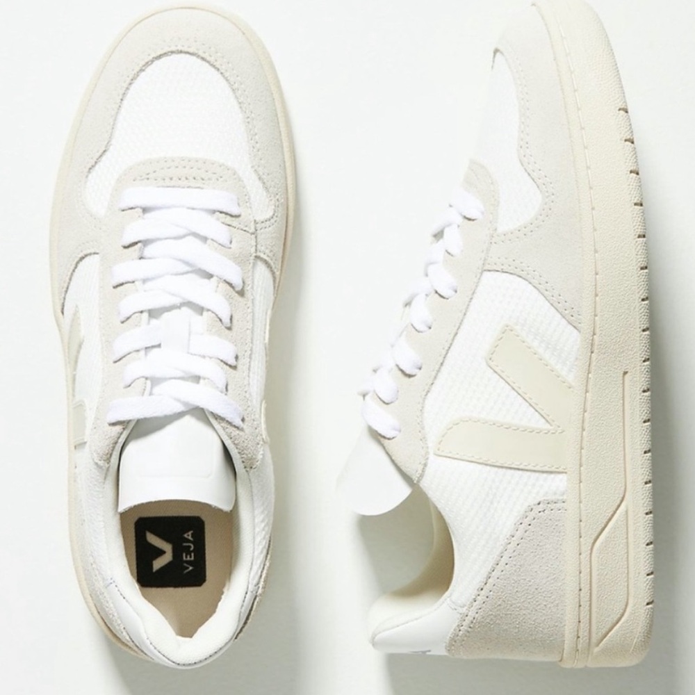 Veja V-10 B-Mesh Sneakers